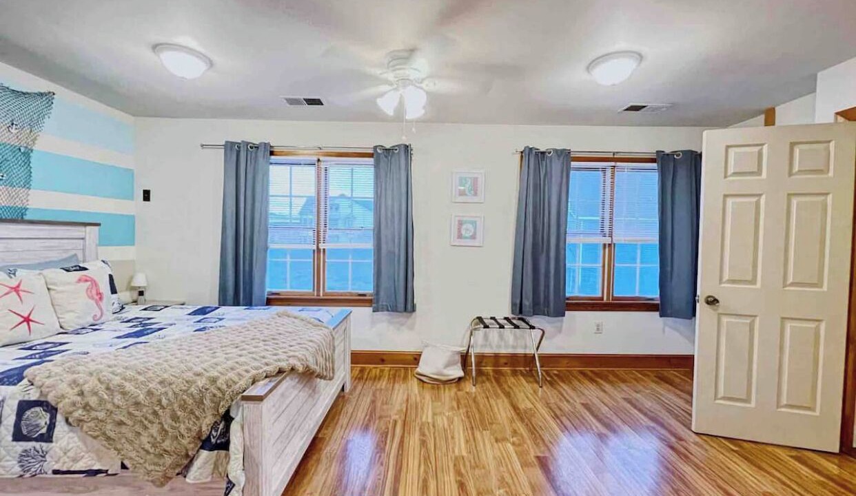 Photo of Bedroom in Lake Ridge