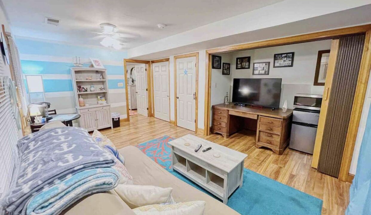 Photo of Livingroom in Lake Ridge