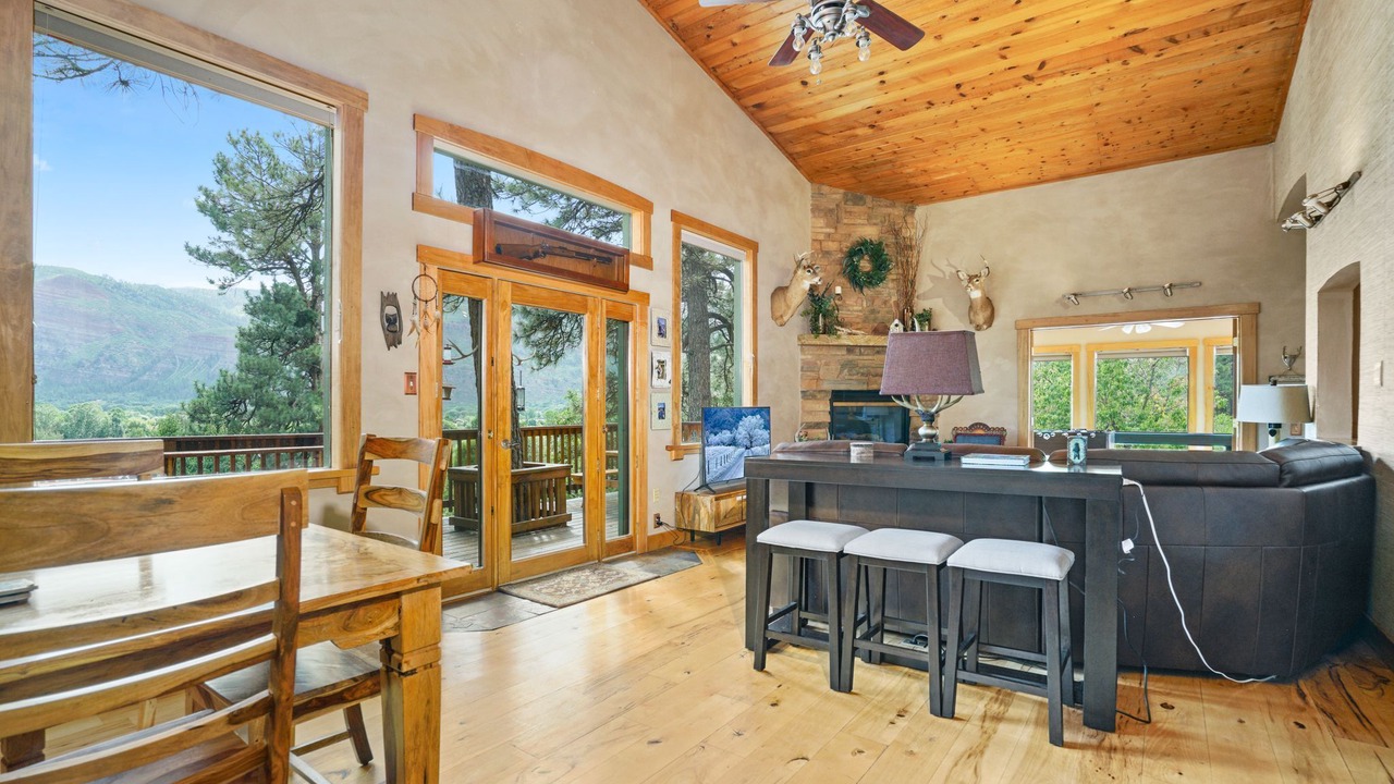 Photo of Livingroom in Trimble