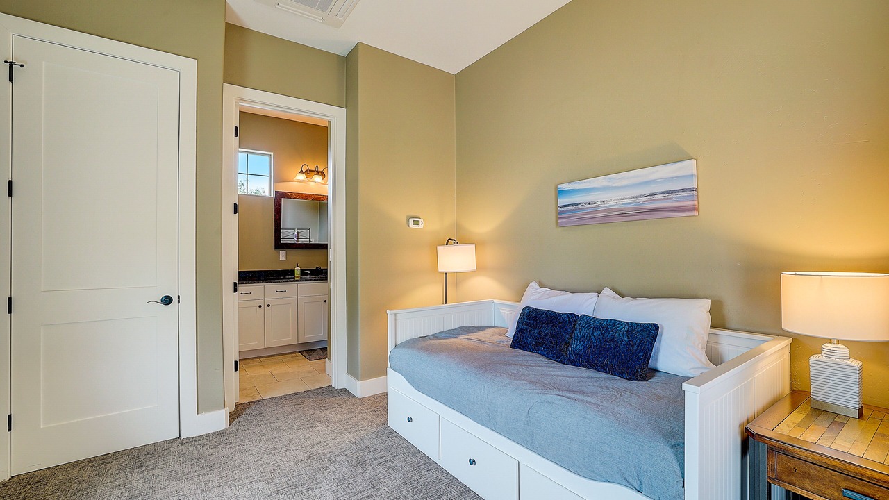 Photo of Bedroom in Horseshoe Bay West