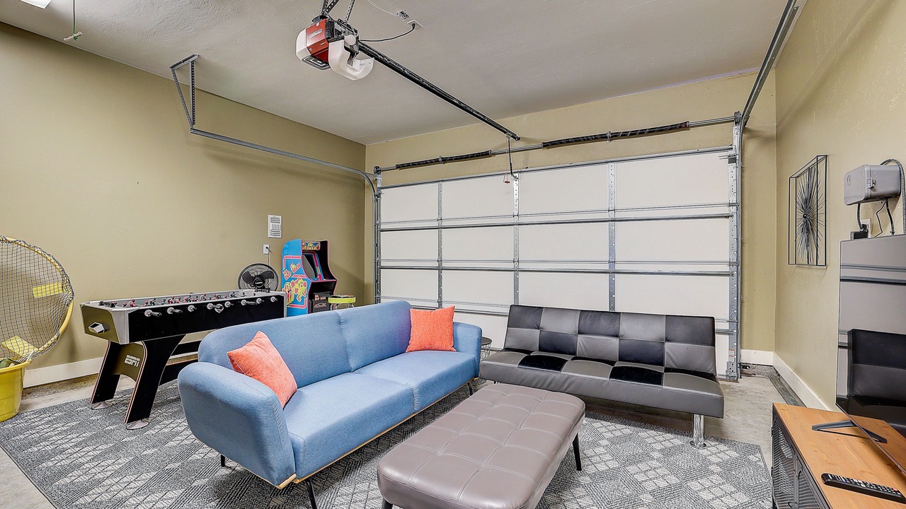Photo of Livingroom in Horseshoe Bay West