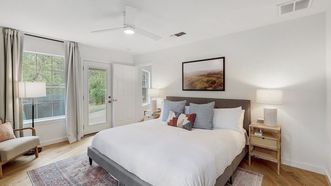 Photo of Bedroom in Bastrop
