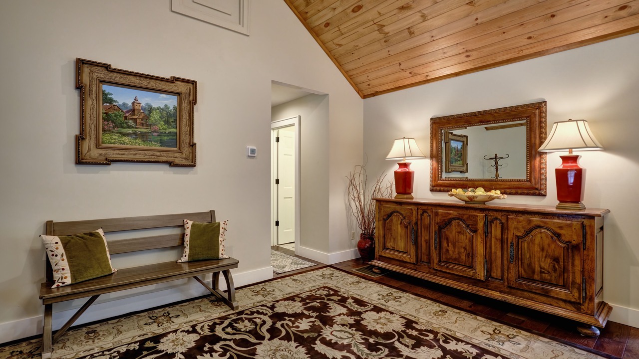 Photo of Livingroom in Mirror Lake