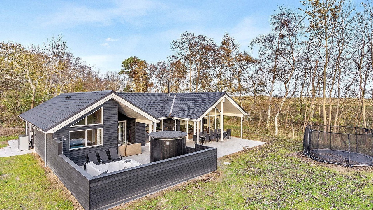 Photo of Outdoor in Bøtø By