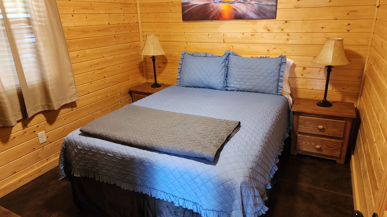 Photo of Bedroom in Swinging Bridge Village