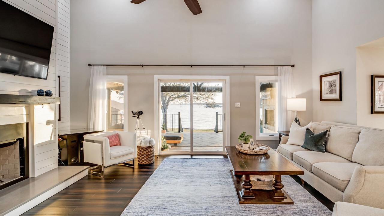 Photo of Livingroom in Enchanted Oaks
