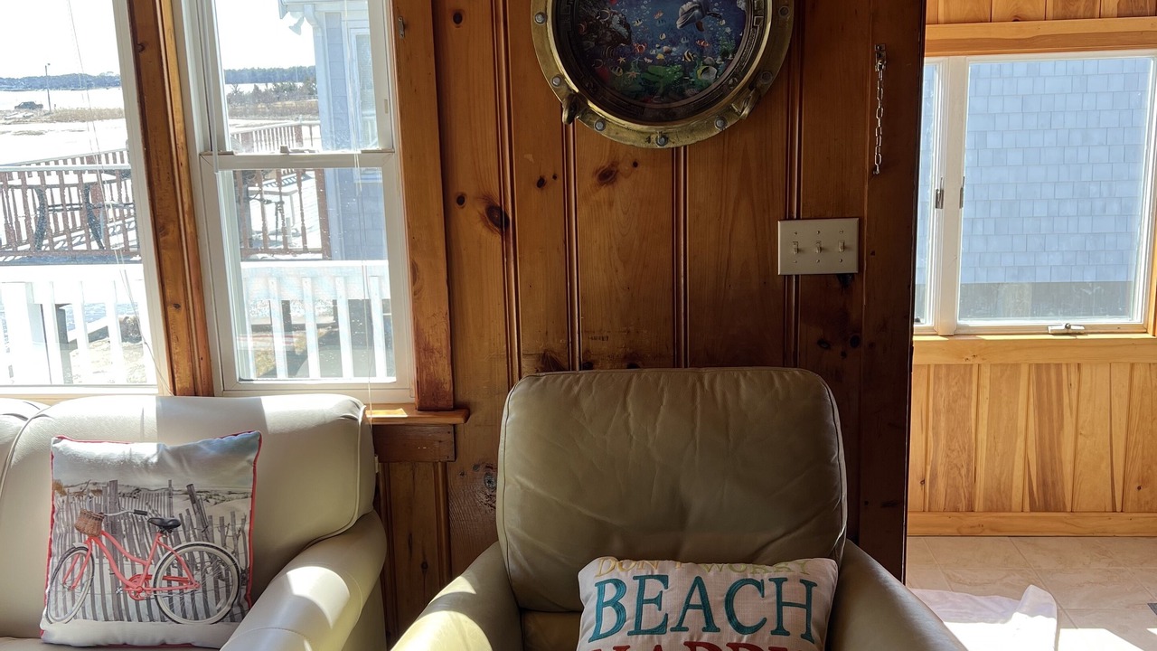 Photo of Livingroom in Wareham Center