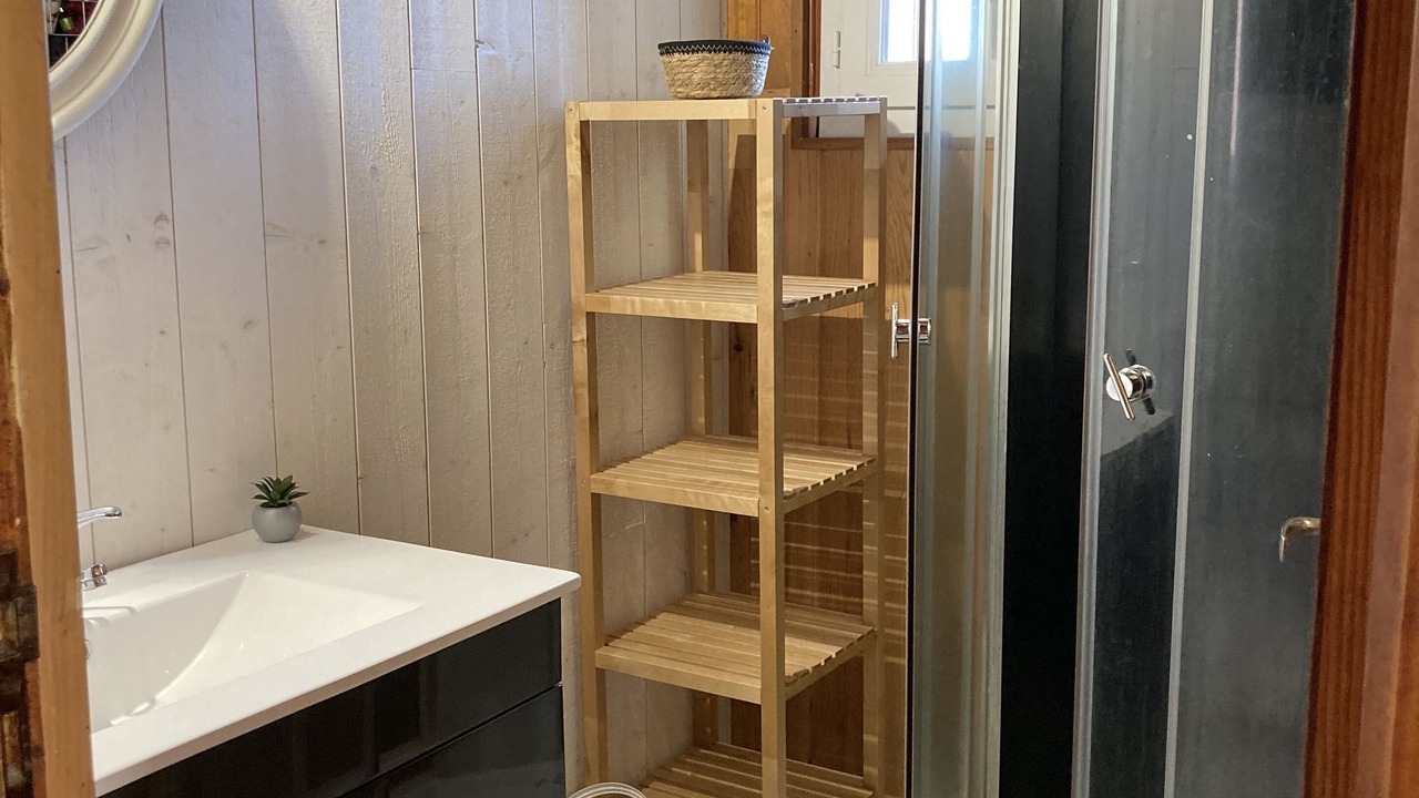 Photo of Bathroom in Saint-Alyre-es-Montagne