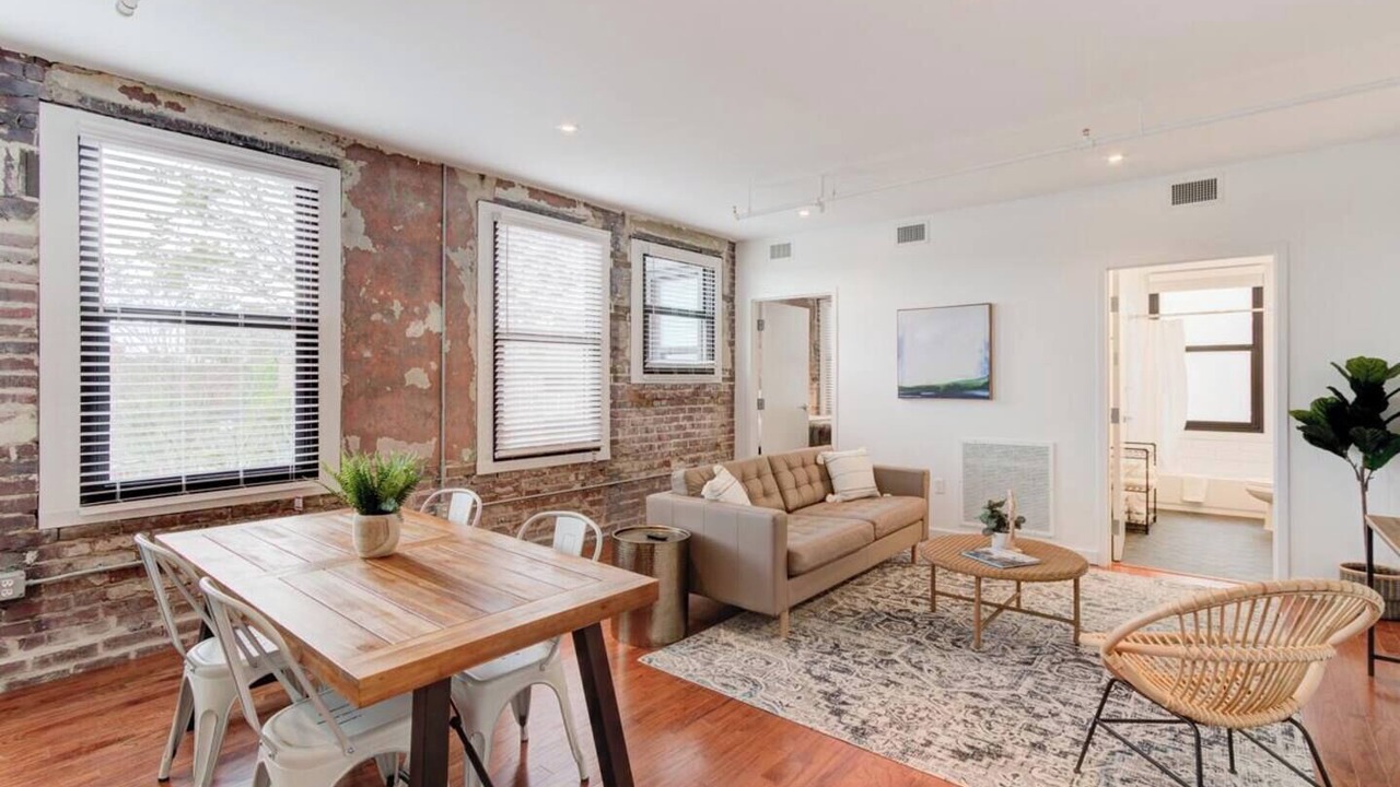 Photo of Livingroom in South Main Historic District