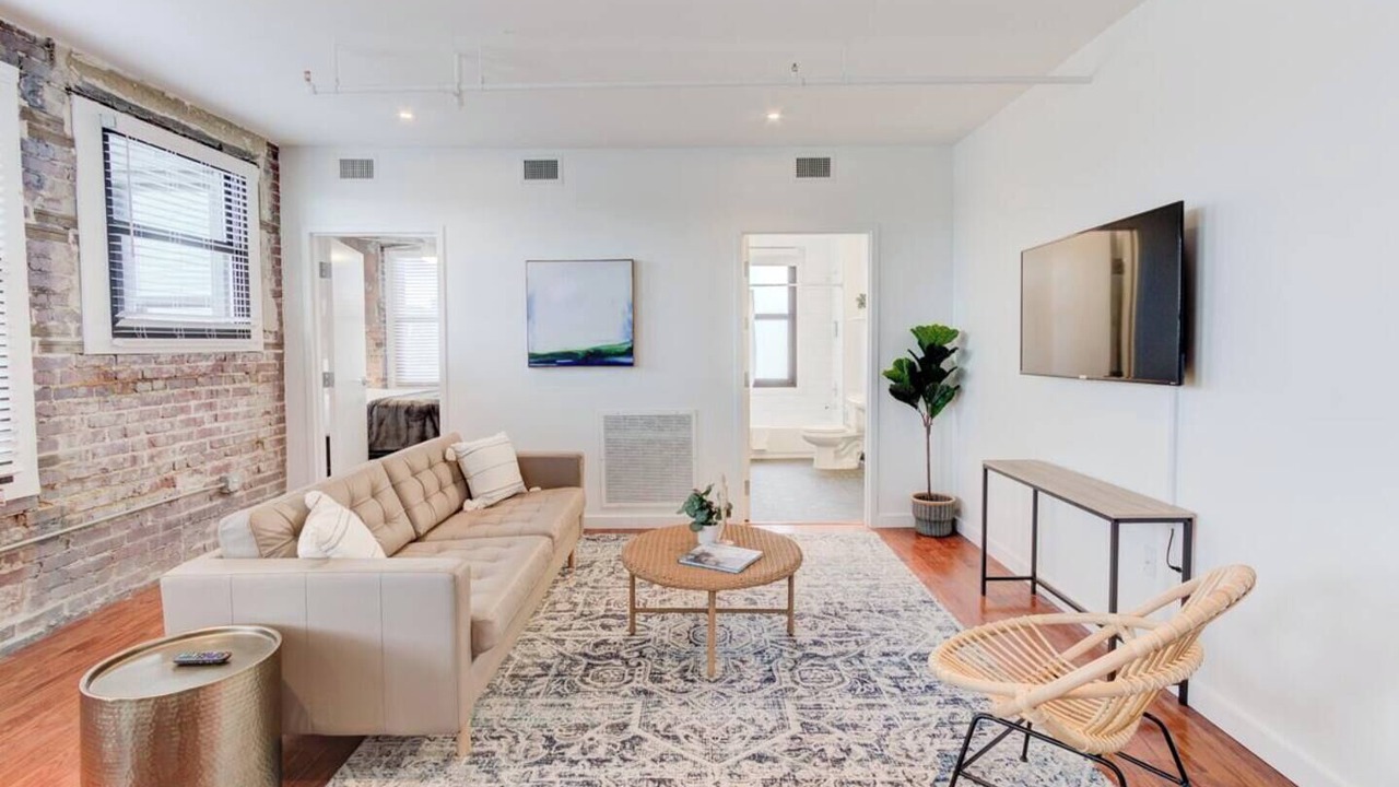 Photo of Livingroom in South Main Historic District