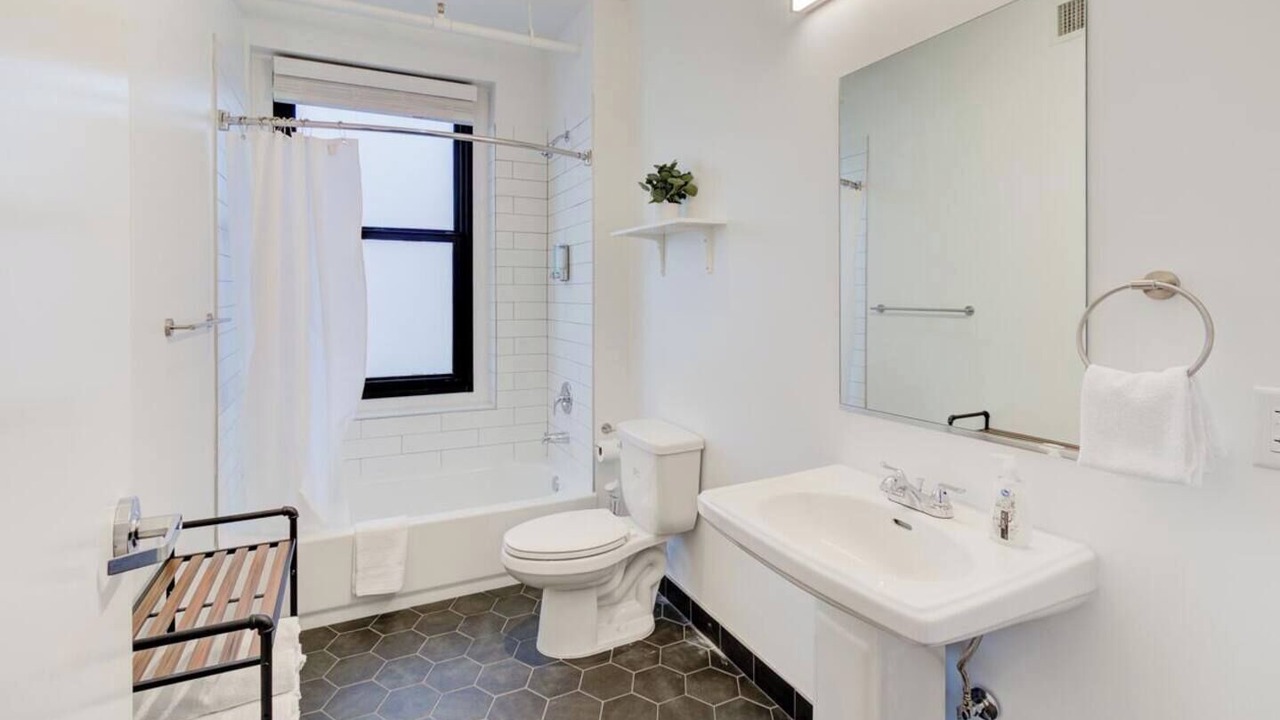 Photo of Bathroom in South Main Historic District