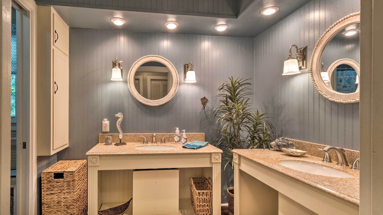 Photo of Bathroom in Lampasas