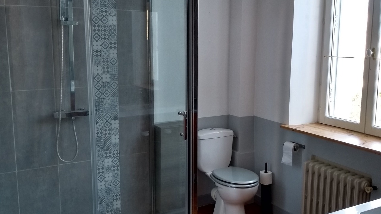 Photo of Bathroom in Beaumont-Louestault