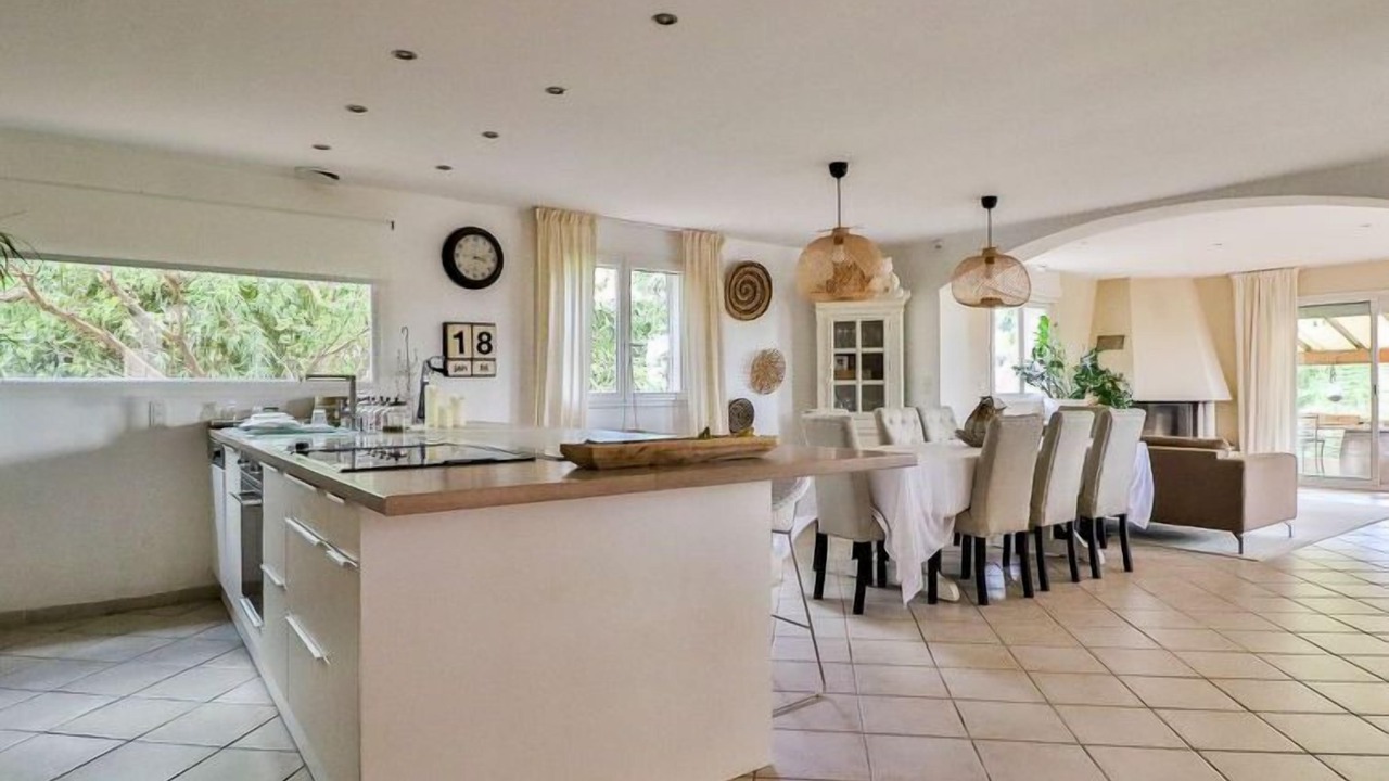 Photo of Bedroom in Thezan-les-Beziers