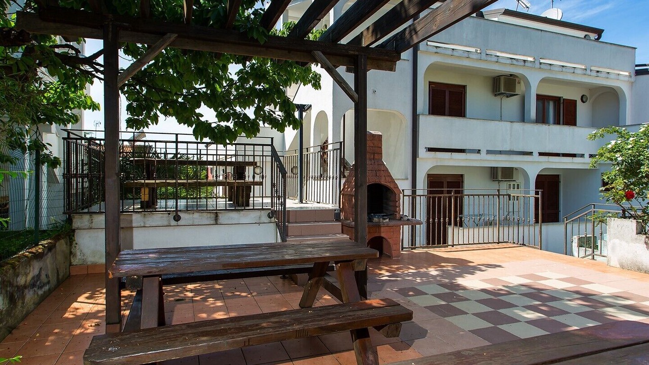 Photo of Outdoor in Spadici