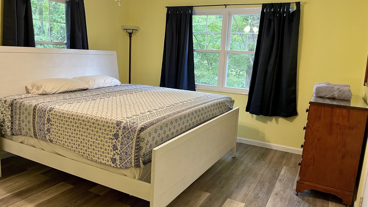Photo of Bedroom in Jacksboro
