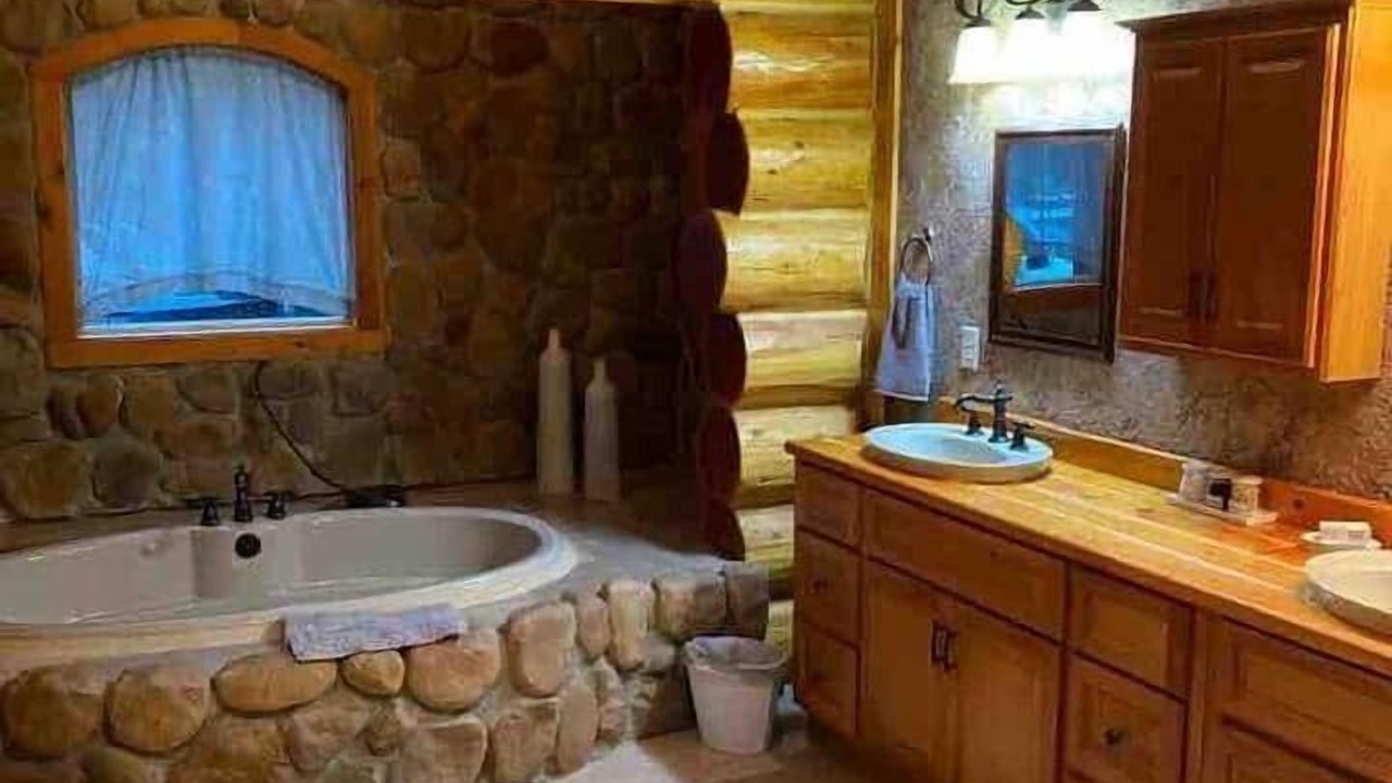Photo of Bathroom in Kesley