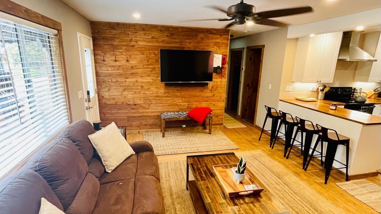 Photo of Livingroom in North Upper Truckee