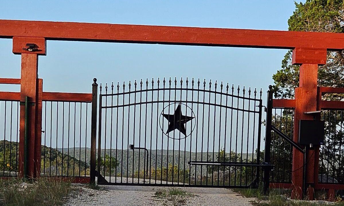 Photo of Outdoor in Leakey