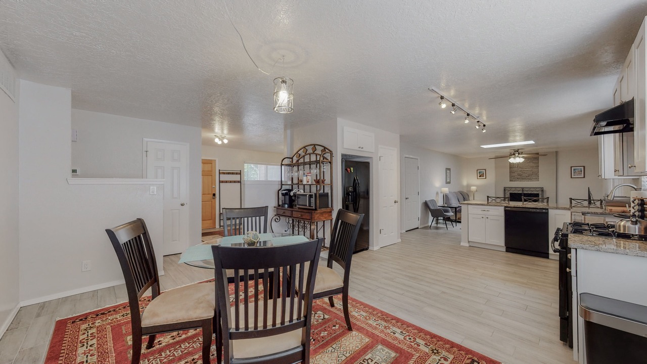 Photo of Bedroom in Northeast Heights