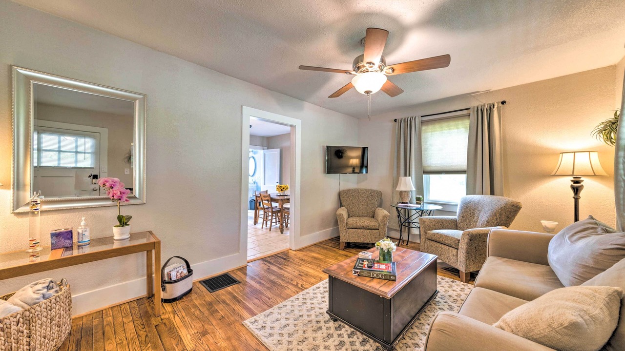 Photo of Livingroom in Pacific