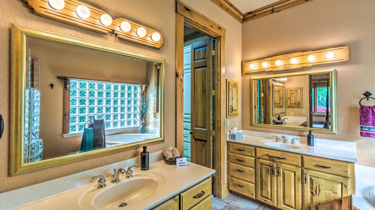 Photo of Bathroom in Mid America