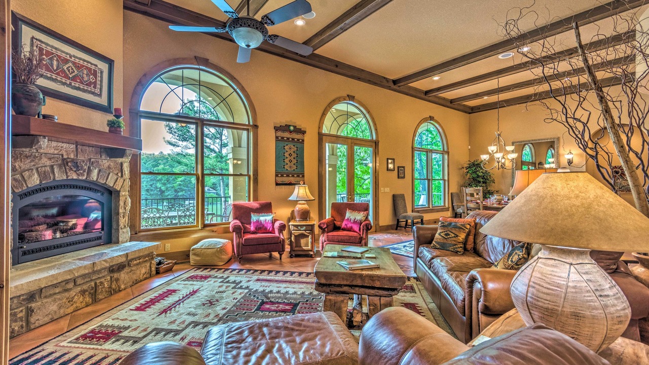 Photo of Livingroom in Mid America