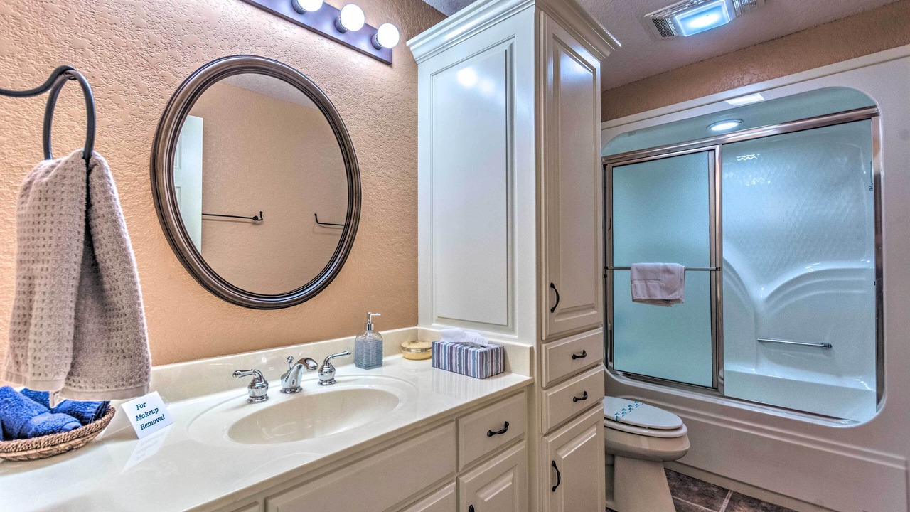 Photo of Bathroom in Mid America