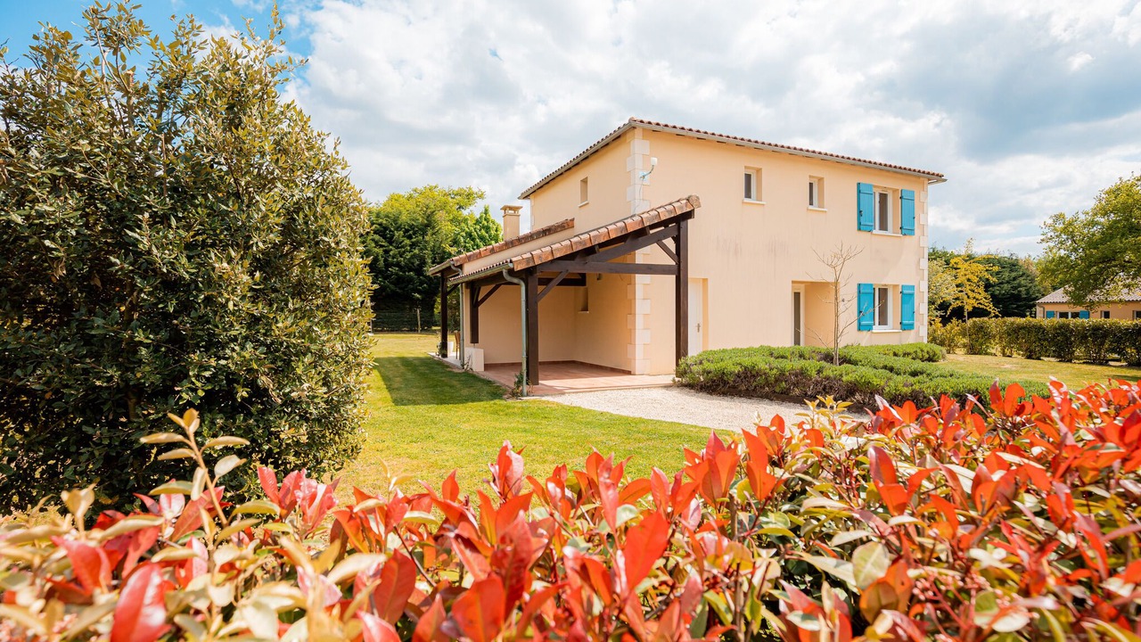 Photo of Outdoor in Vasles