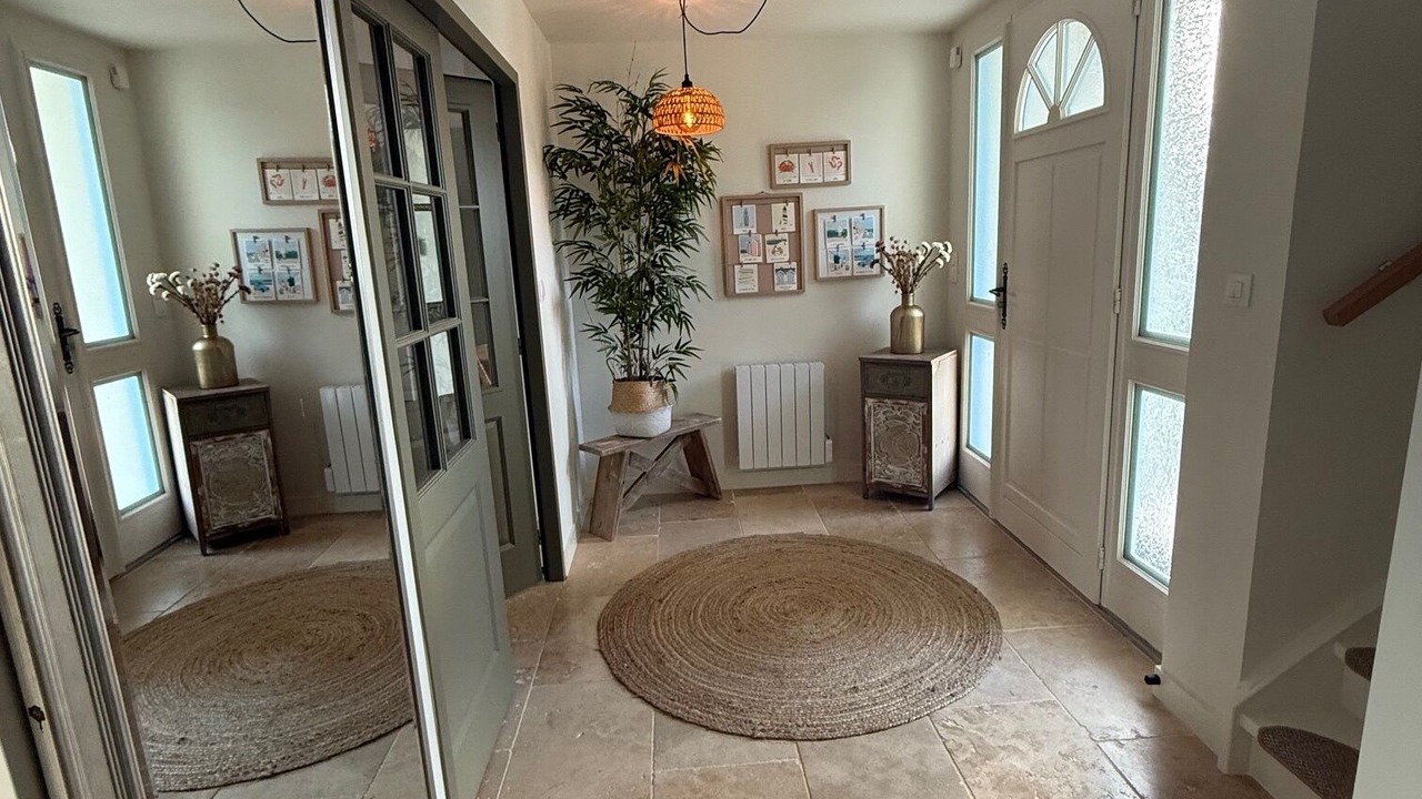 Photo of Others in Vasles