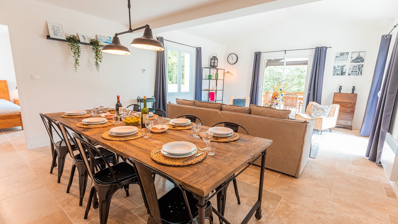 Photo of Others in Vasles