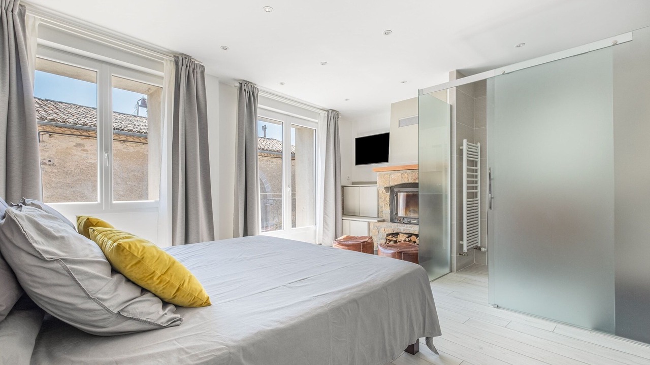 Photo of Others in Saint-Denis