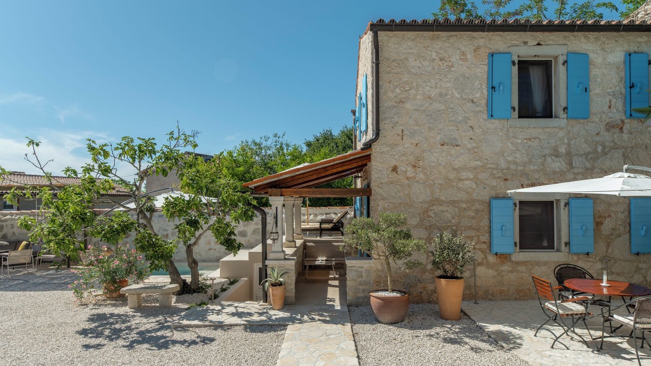 Photo of Outdoor in Flengi