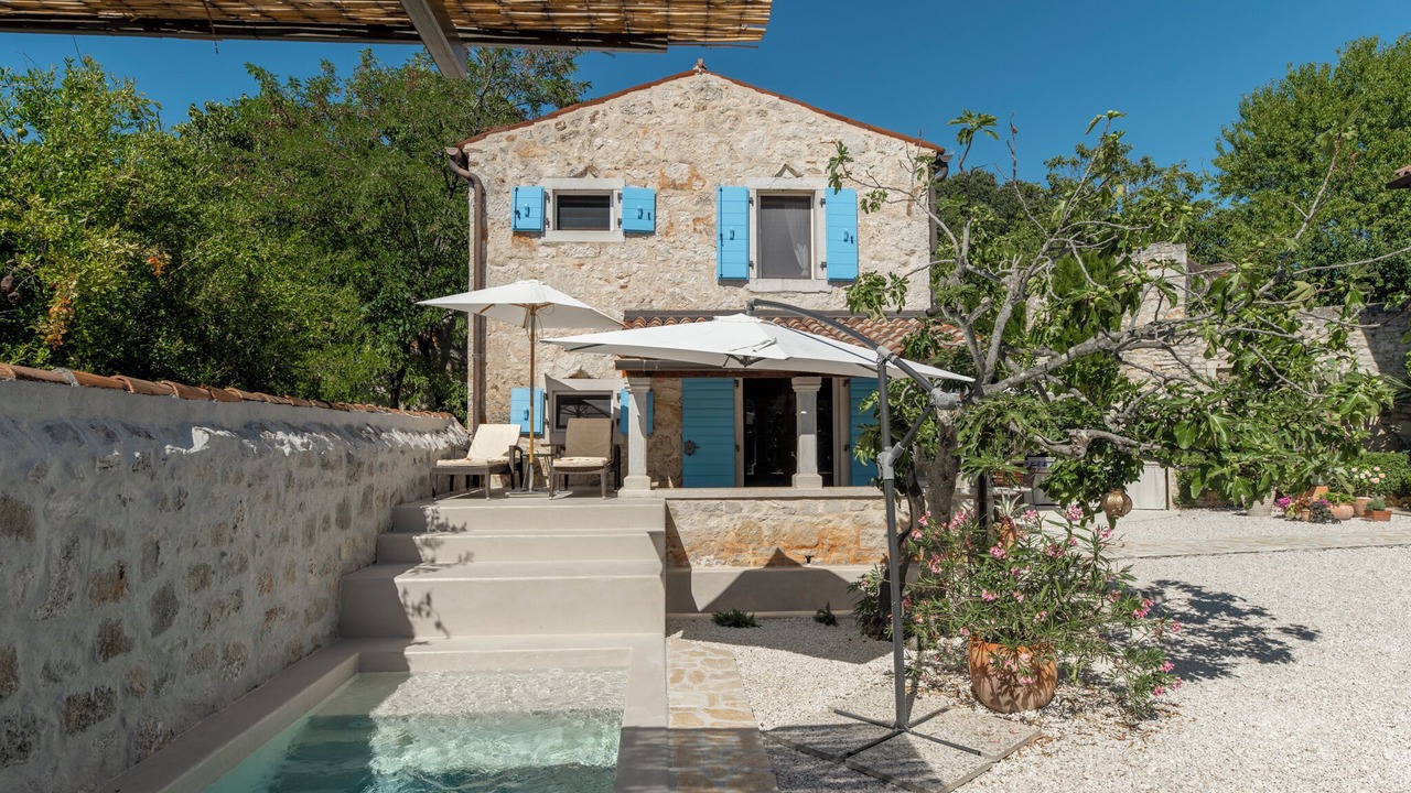 Photo of Outdoor in Flengi