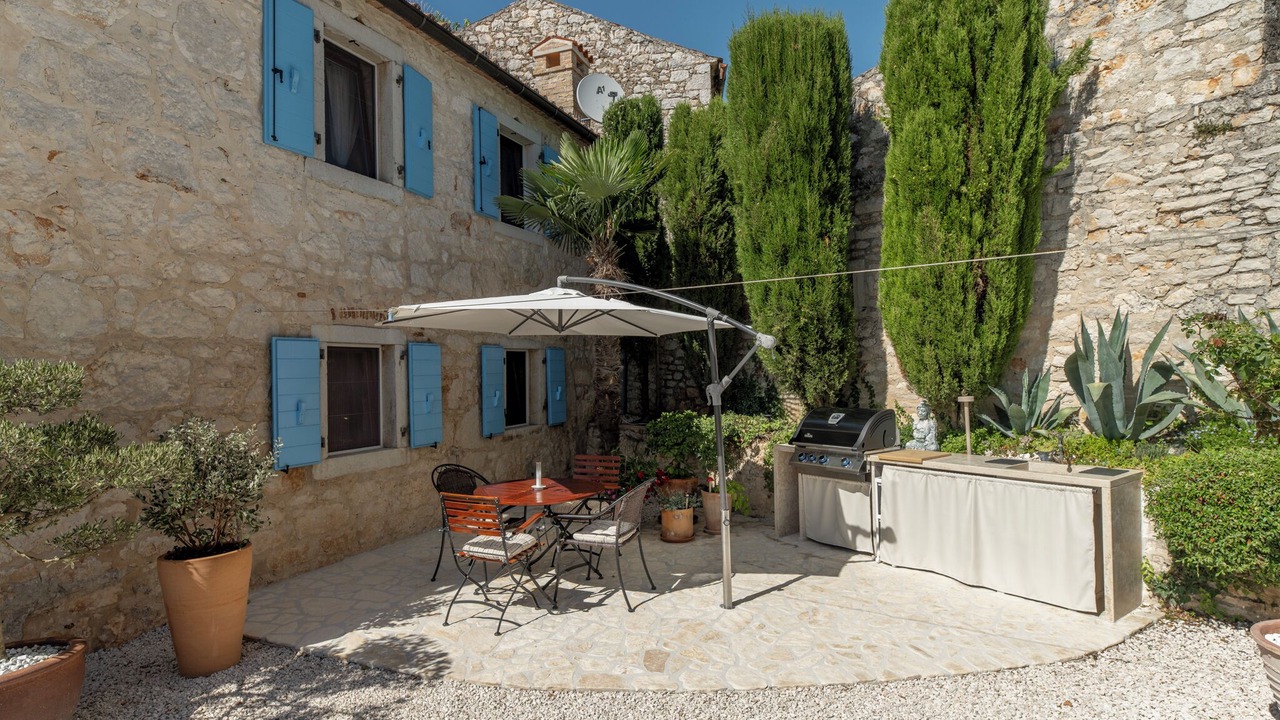 Photo of Outdoor in Flengi