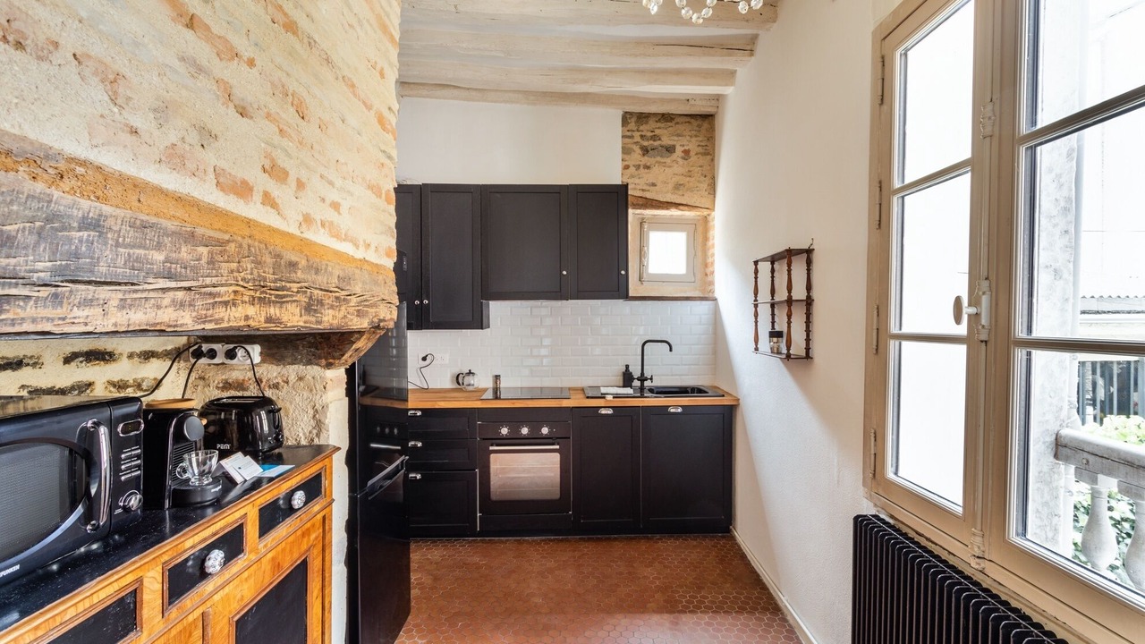 Photo of Kitchen in Centre