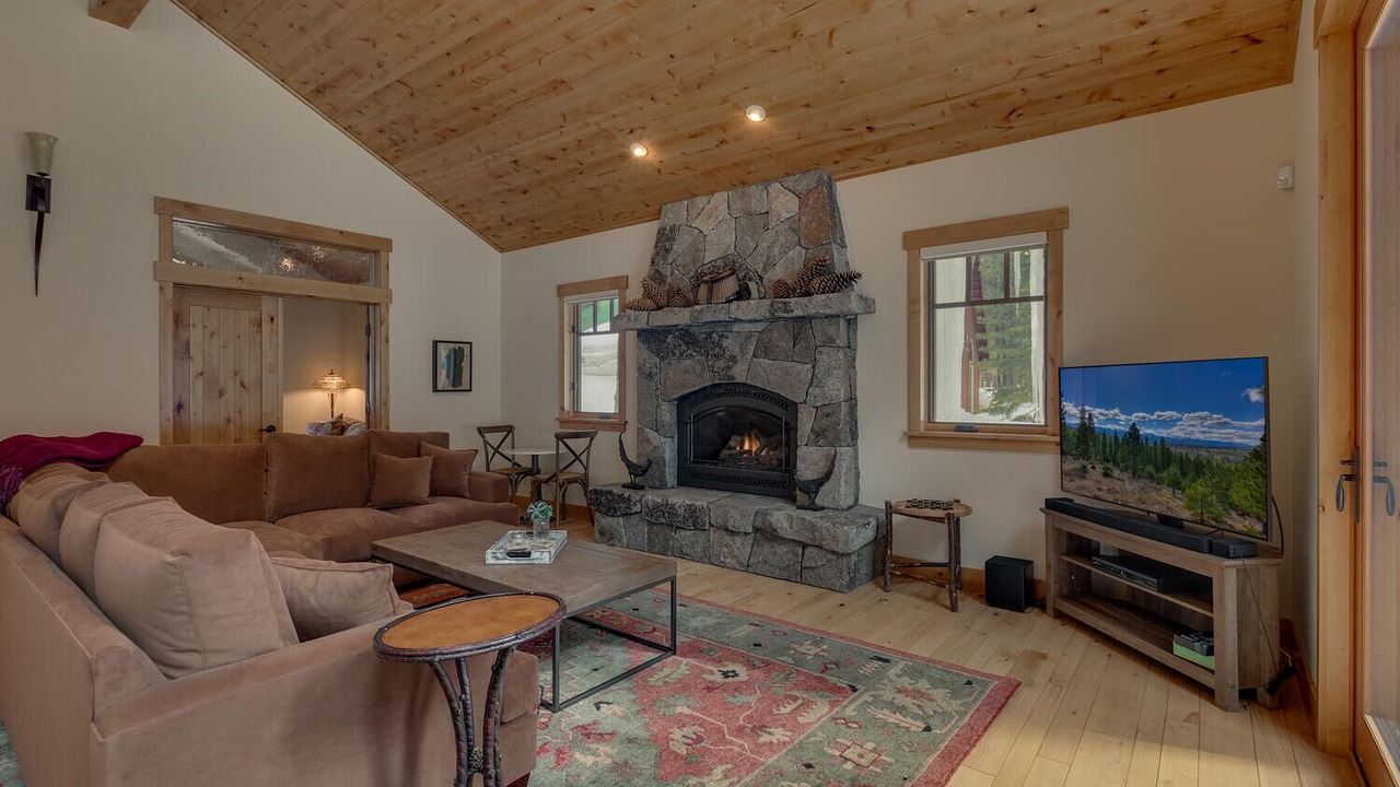 Photo of Livingroom in Truckee