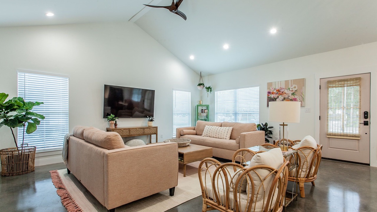 Photo of Livingroom in Brazos