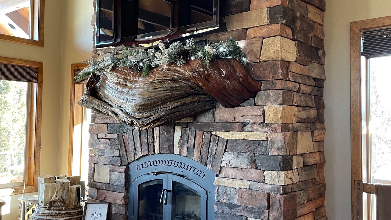 Photo of Livingroom in Mammoth Creek