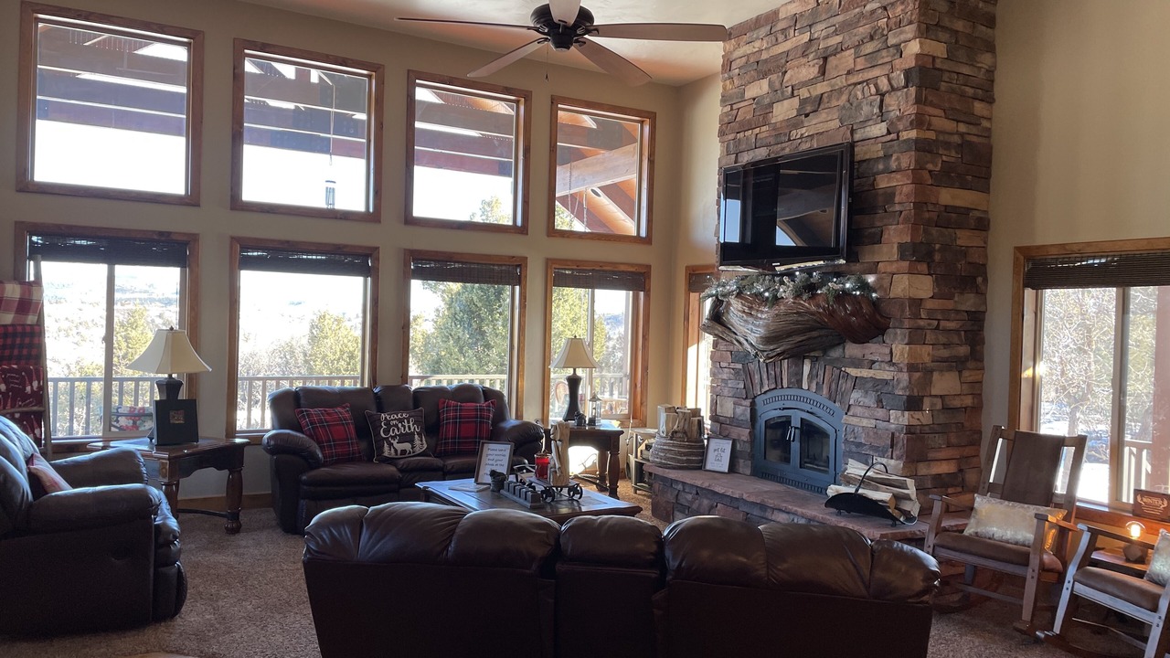 Photo of Bedroom in Mammoth Creek