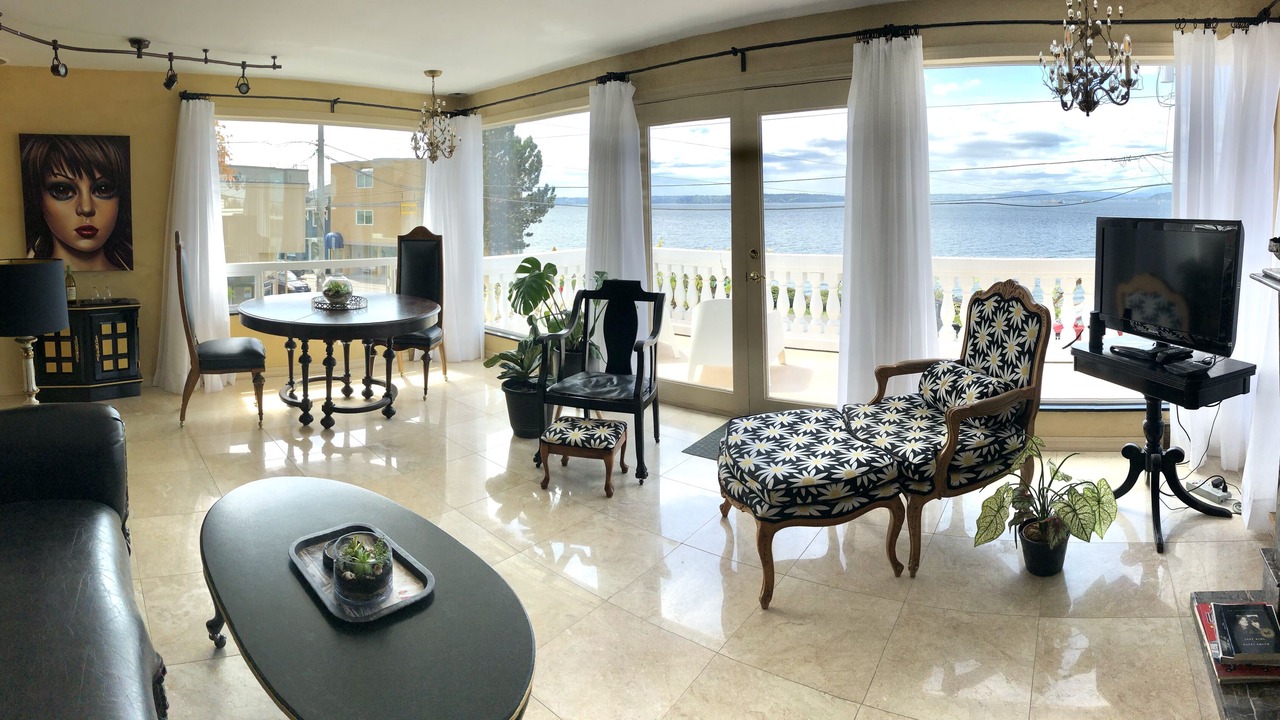 Photo of Livingroom in West Seattle