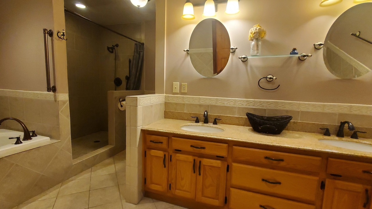 Photo of Bathroom in Dahlonega