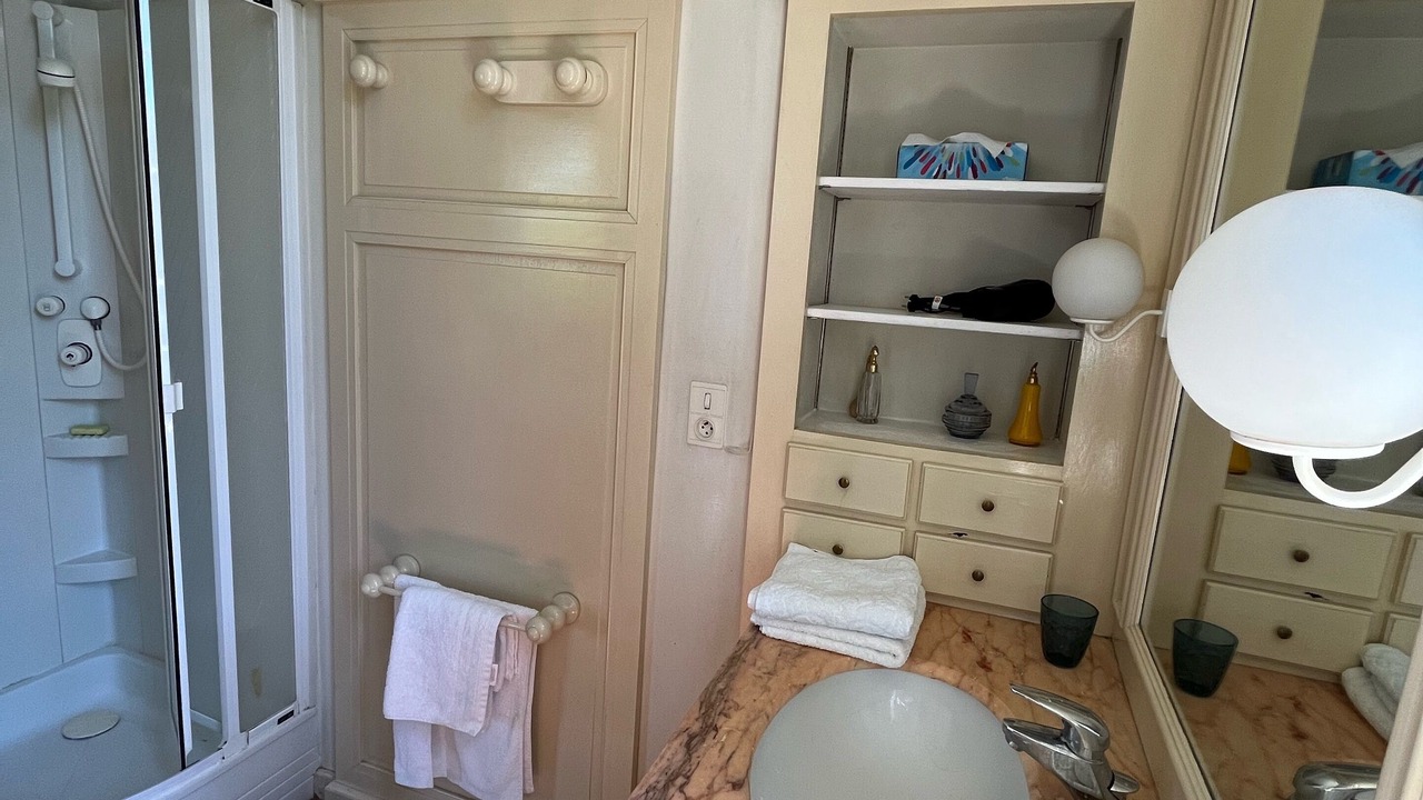 Photo of Bathroom in Caussade