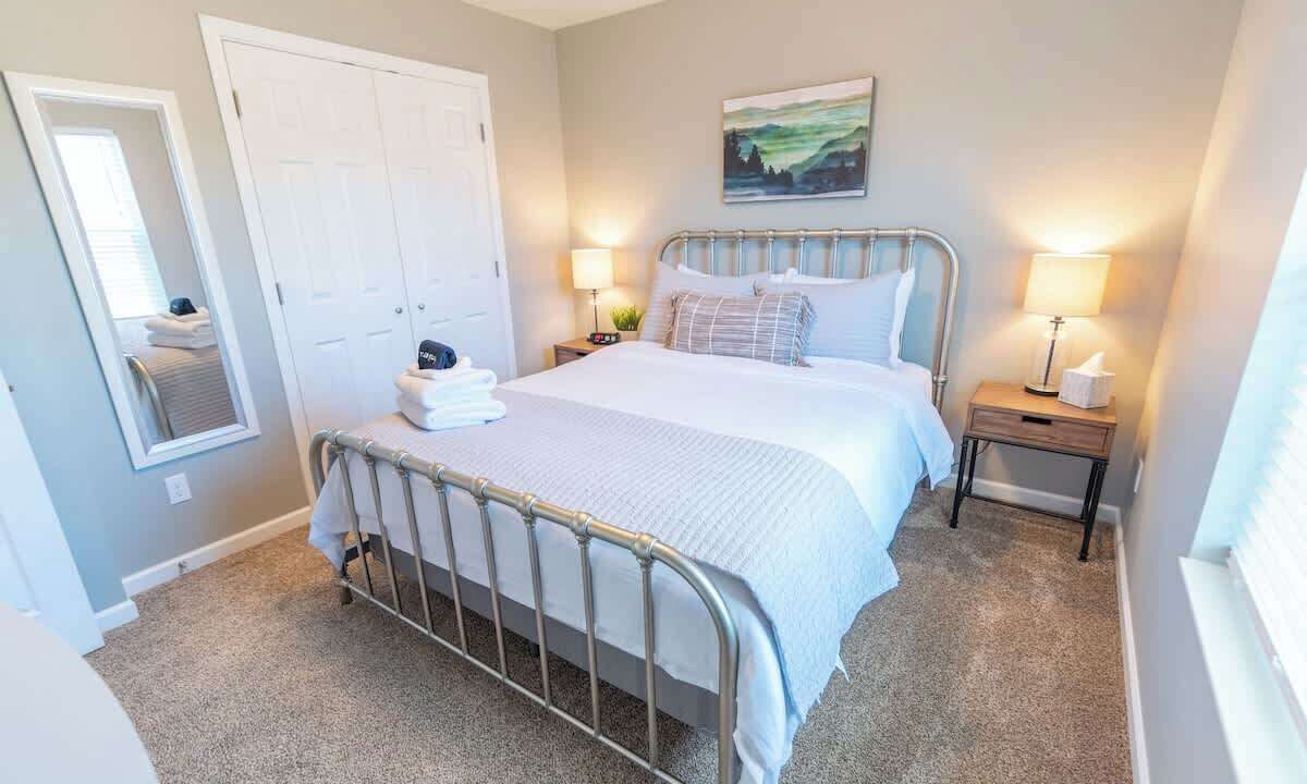 Photo of Bedroom in Meadow Lakes