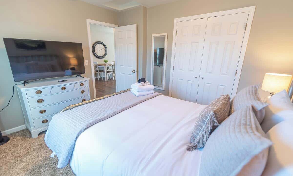 Photo of Bedroom in Meadow Lakes