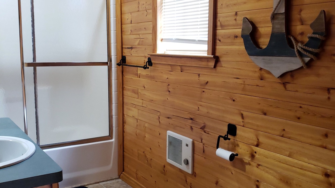 Photo of Bathroom in Gatesville