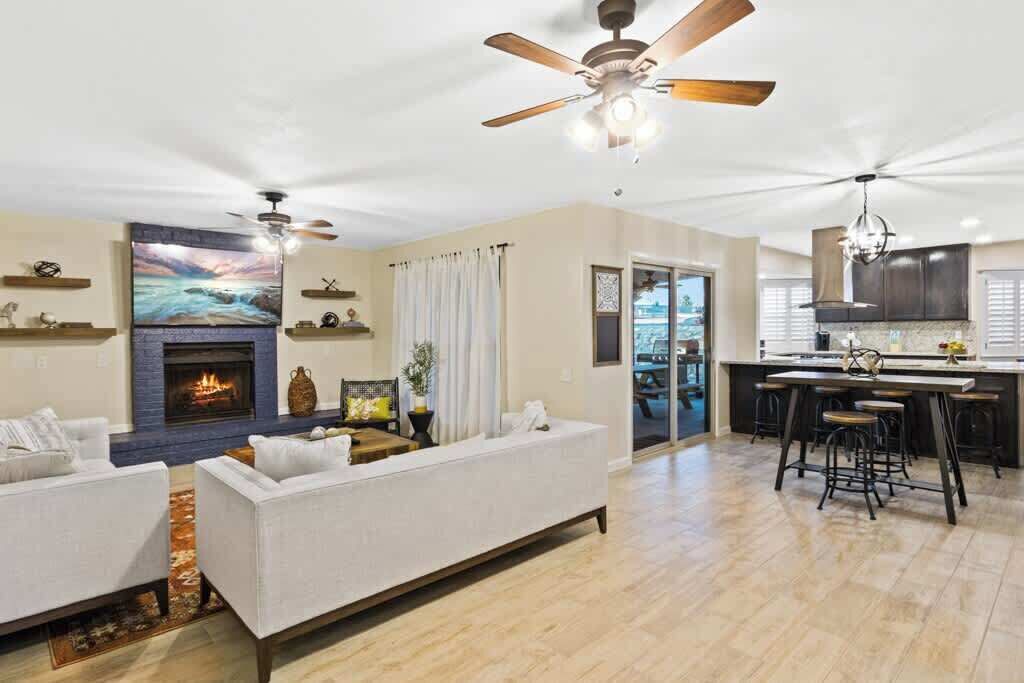 Photo of Livingroom in Biggs Field