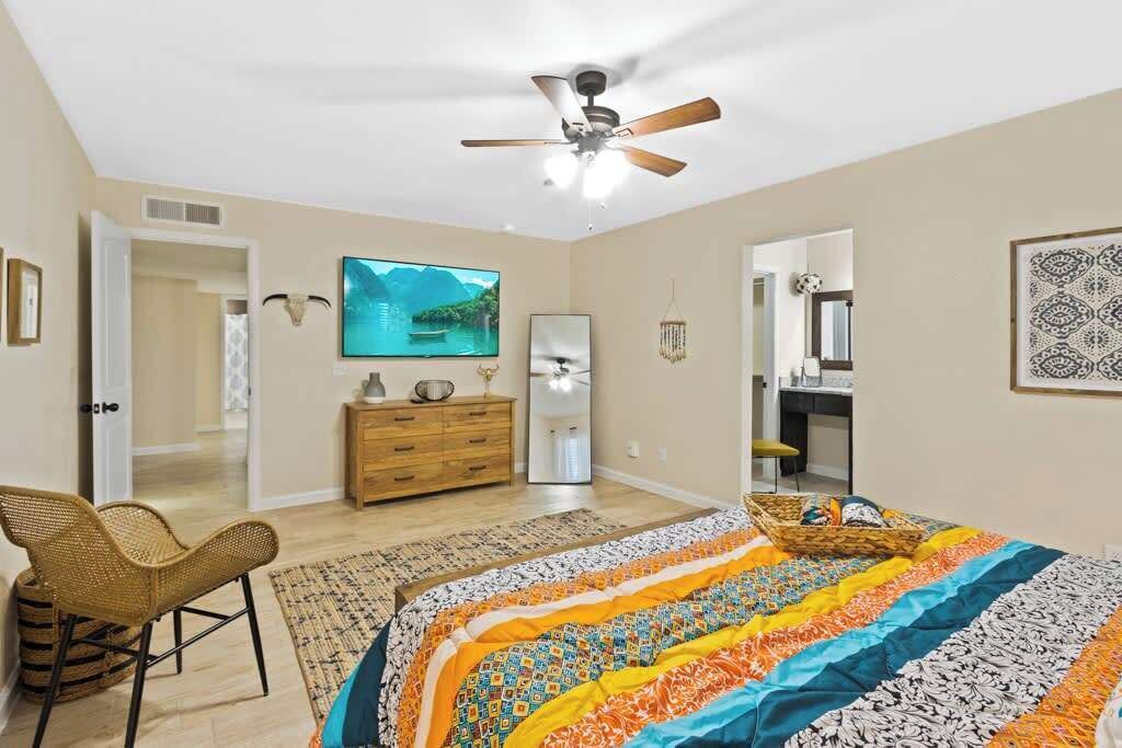 Photo of Bedroom in Biggs Field