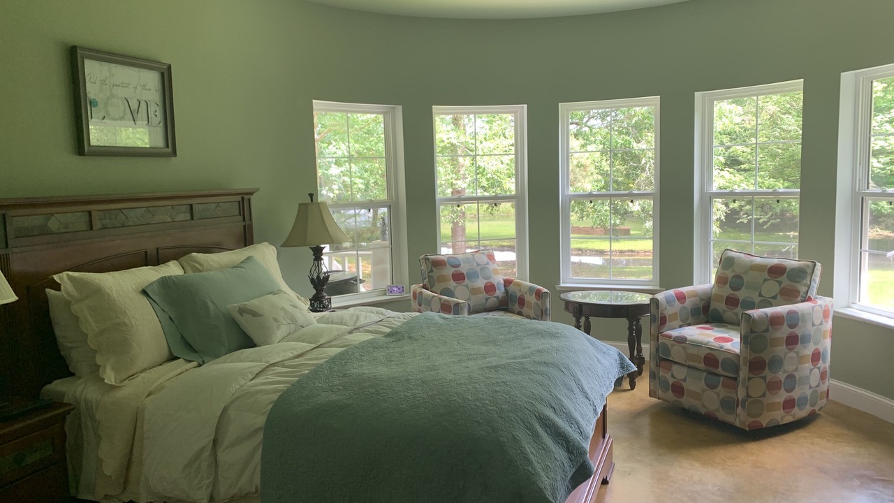 Photo of Bedroom in Ferndale