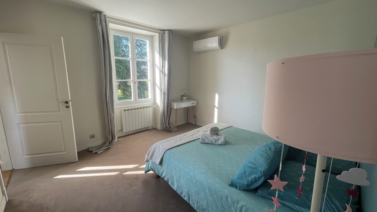 Photo of Bedroom in Saint-Nom-la-Breteche